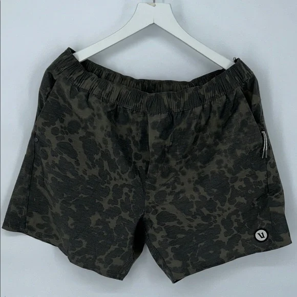 Vuori Men’s Camo Athletic Shorts Olive Green Size L Performance Lined - Picture 3 of 12